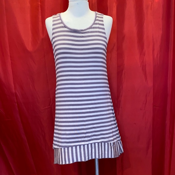 LOGO Layers by Lori Goldstein Printed Stripe Tank Top like new!